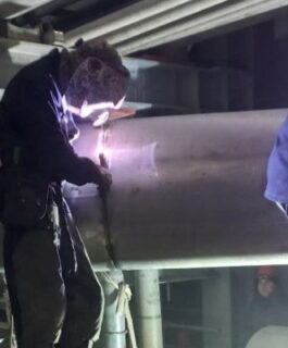 460 сотрудников российской компании — в зоне финансового риска