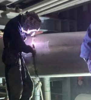 460 сотрудников российской компании — в зоне финансового риска