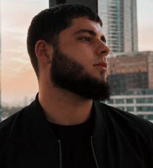 Юсуф Акаев: 20-летний лидер мнений, формирующий будущее контента в TikTok