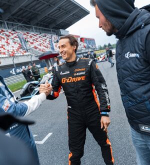 Российские кольцевые гонки грандиозно открыли сезон при поддержке высоких технологий