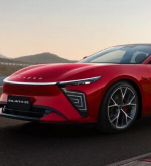 Как ведет себя гибрид EXLANTIX ES на дороге?